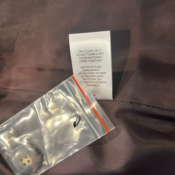 T Tahari Midnight Burgundy Blazer - Picture 7 of 7